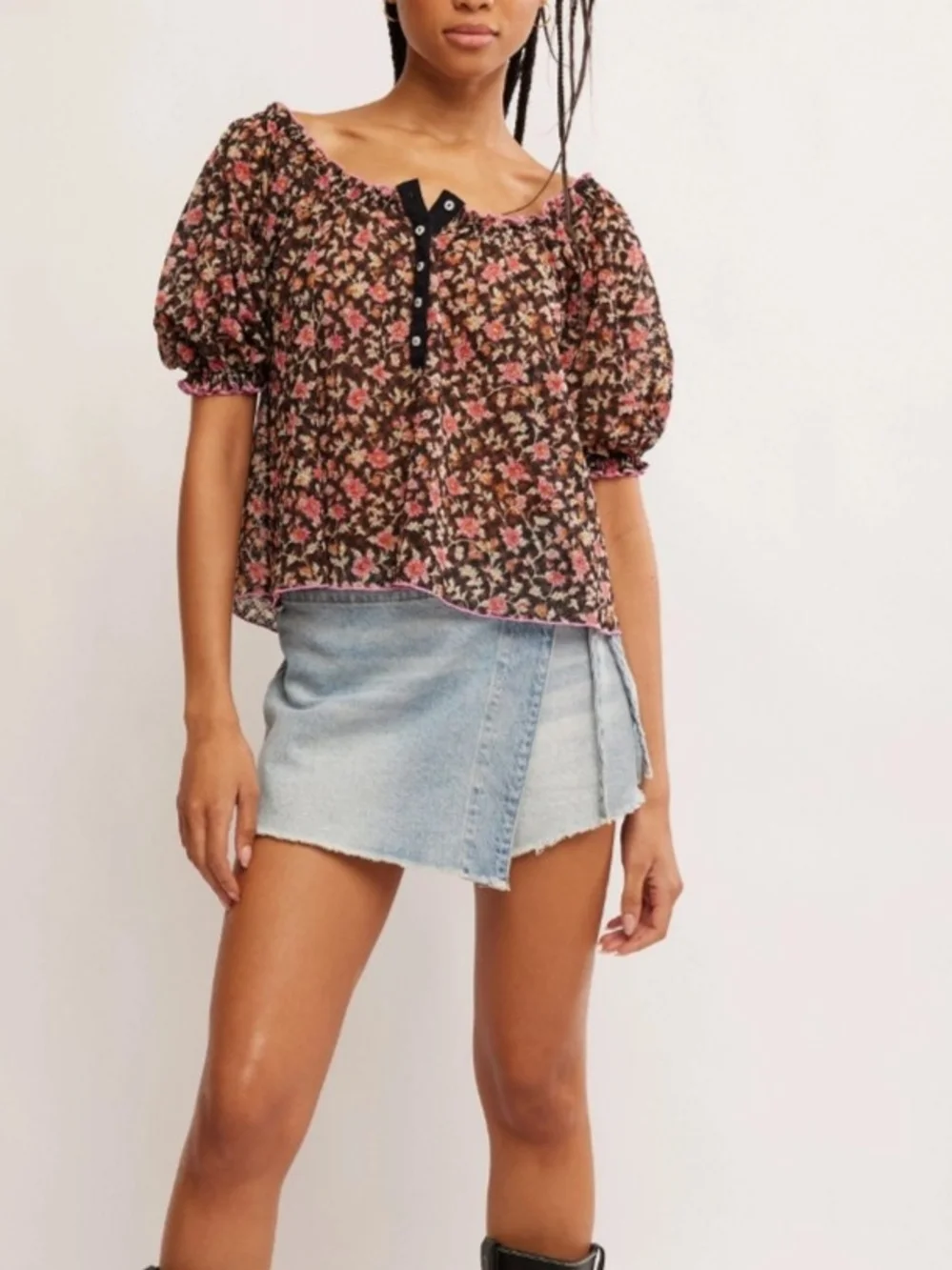 Free People Floral Puff-Sleeve Peasant Top in Black and Pink, SZ L, NWT